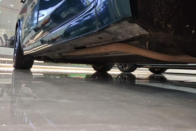 Used Li Auto L8 2023 Pro Model Right Side Sill