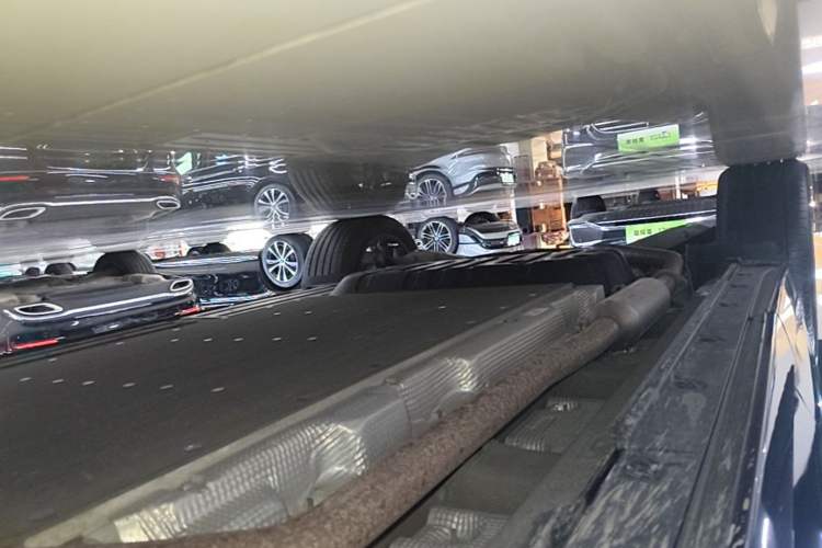 Used Li Auto L8 2023 Max model Right Side Sill