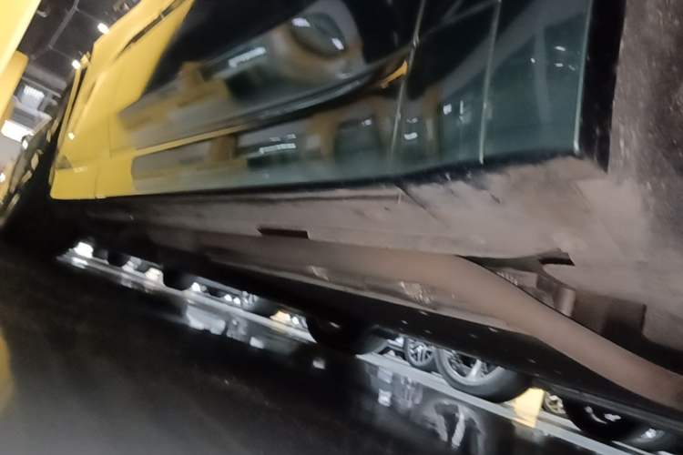 Used Li Auto L8 2023 Pro Model Right Side Sill