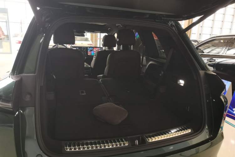 Used Li Auto L8 2023 Max model Trunk