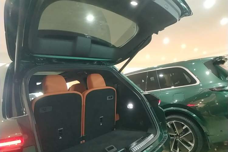 Used Li Auto L8 2023 Max model Trunk