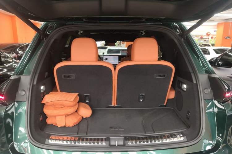 Used Li Auto L8 2023 Pro Model Trunk