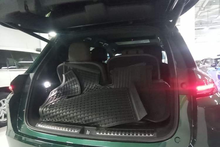Used Li Auto L8 2023 Max model Trunk