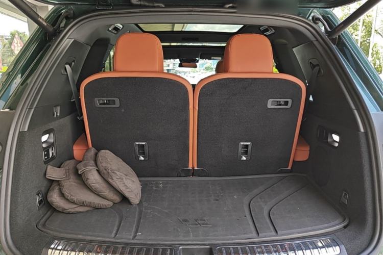 Used Li Auto L8 2023 Pro Model Trunk