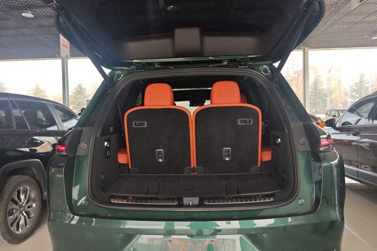 Used Li Auto L8 2023 Pro Model Trunk