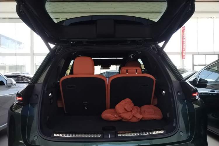 Used Li Auto L8 2023 Pro Model Trunk