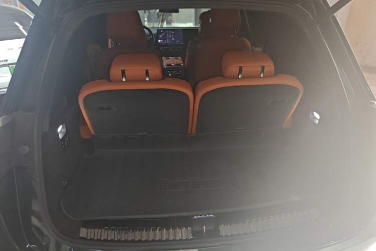 Used Li Auto L8 2023 Pro Model Trunk