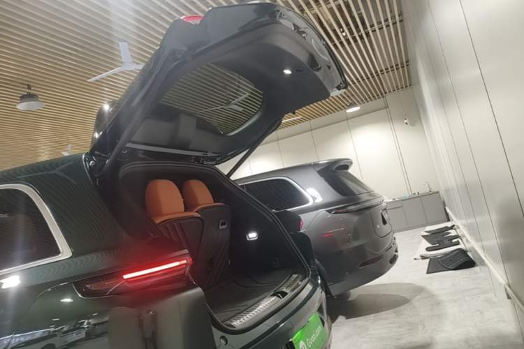 Used Li Auto L8 2023 Pro Model Trunk