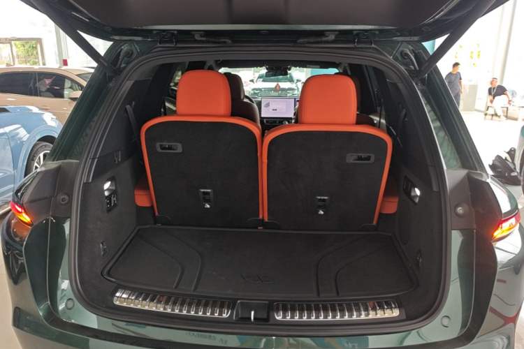 Used Li Auto L8 2023 Pro Model Trunk