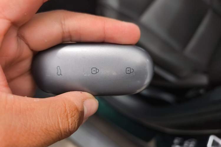 Used Li Auto L8 2023 Max model Vehicle Key