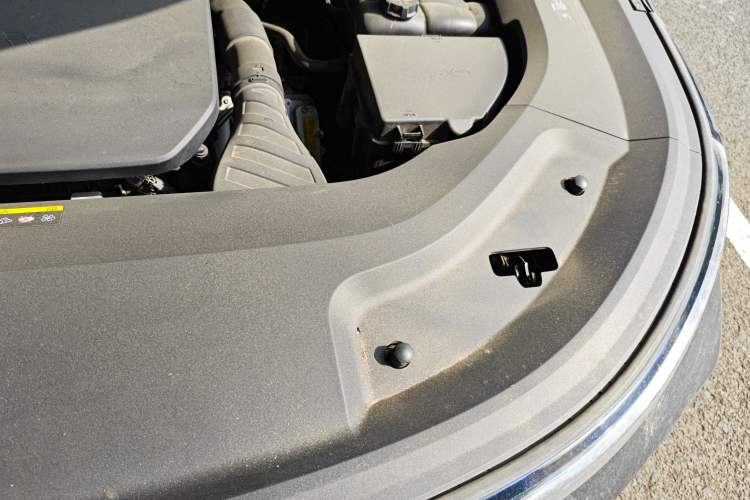 Used Li Auto L8 2023 Air model Engine Bay Left