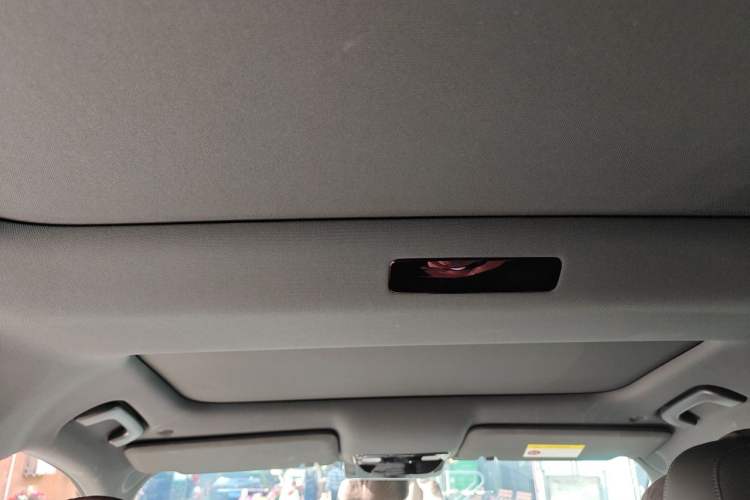 Used Li Auto L8 2023 Pro Model Headliner