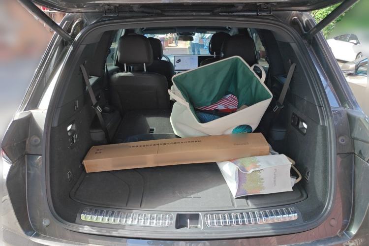 Used Li Auto L8 2023 Pro Model Trunk