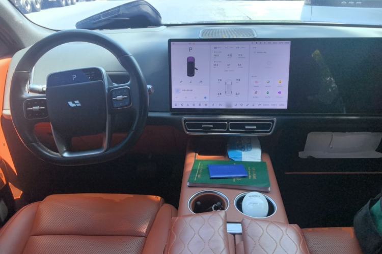 Used Li Auto L8 2023 Max model Center Console