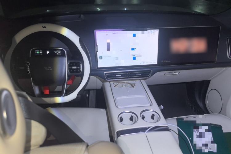 Used Li Auto L8 2023 Max model Center Console