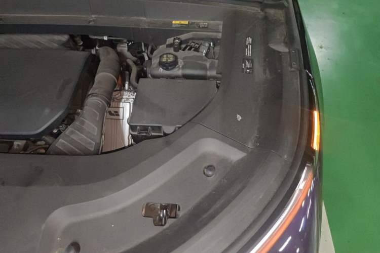 Used Li Auto L8 2023 Air model Engine Bay Left