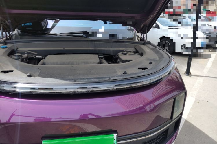 Used Li Auto L8 2023 Pro Model Engine Bay Left