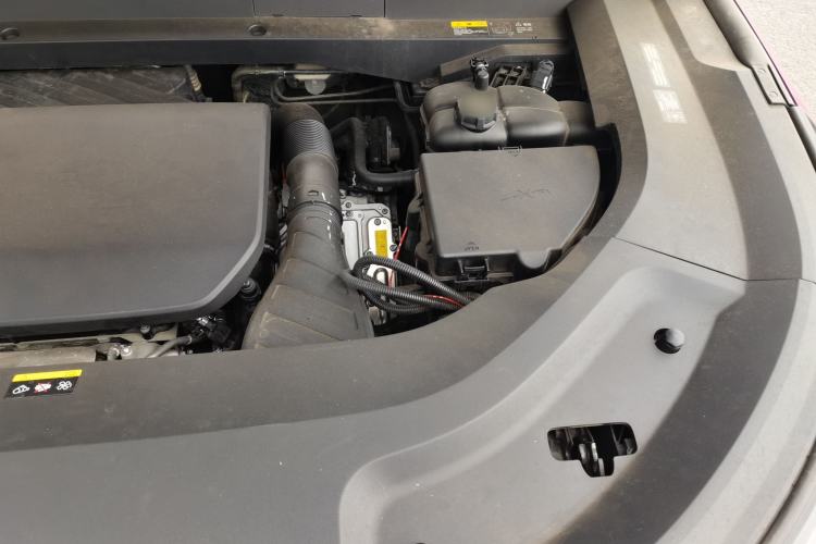 Used Li Auto L8 2023 Pro Model Engine Bay Left