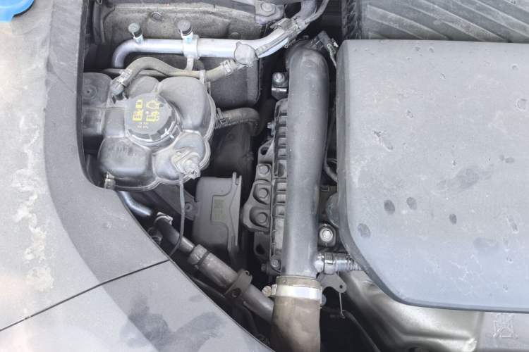 Used Li Auto L8 2023 Max model Engine Bay Right