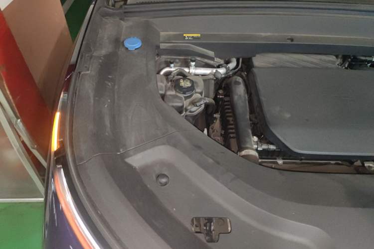 Used Li Auto L8 2023 Air model Engine Bay Right