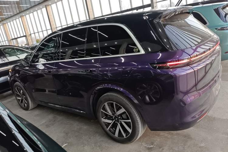 Used Li Auto L8 2023 Pro Model Exterior 3