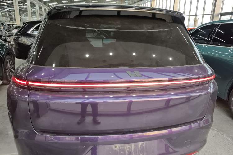 Used Li Auto L8 2023 Pro Model Exterior 4