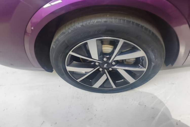 Used Li Auto L8 2023 Pro Model Exterior 5
