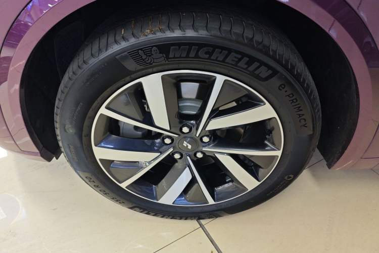 Used Li Auto L8 2023 Air model Exterior 5