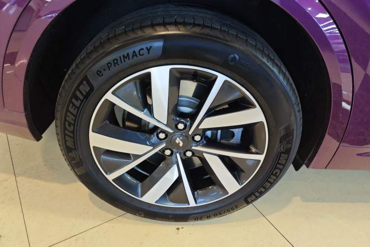 Used Li Auto L8 2023 Air model Exterior 6