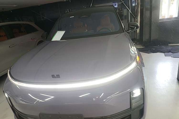 Used Li Auto L8 2023 Pro Model Front