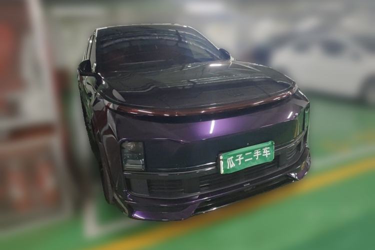 Used Li Auto L8 2023 Air model Front Right 45 Deg