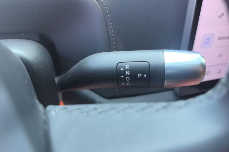 Used Li Auto L8 2023 Max model Gear Lever