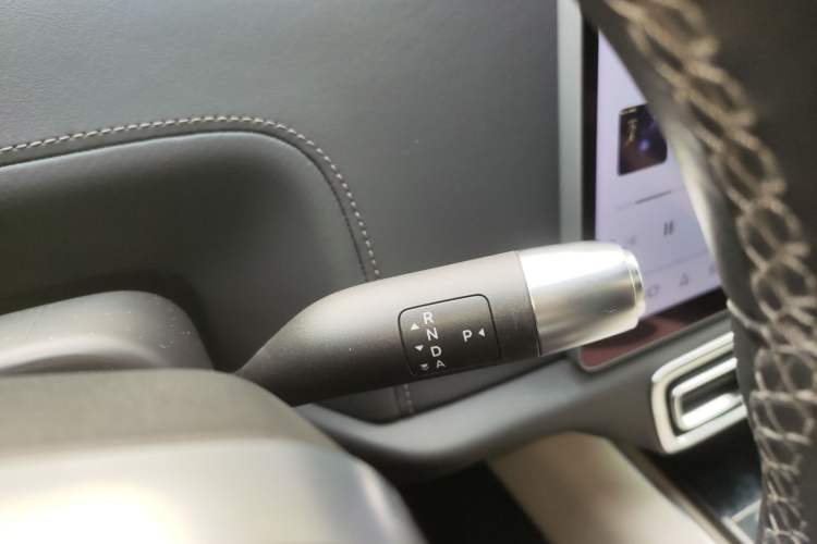 Used Li Auto L8 2023 Max model Gear Lever