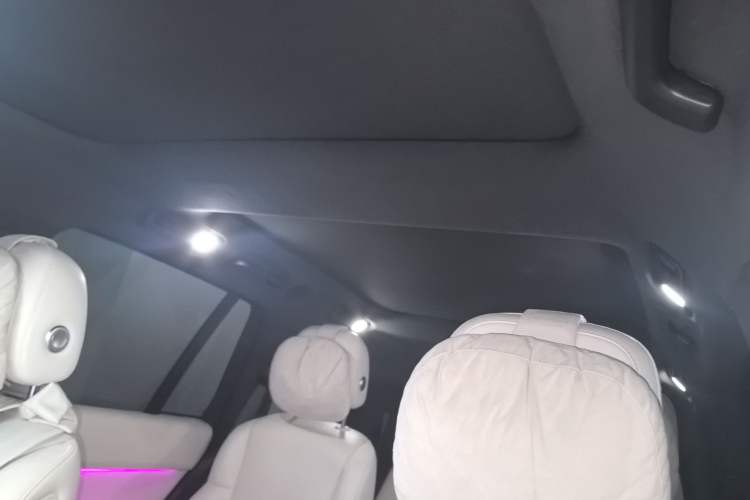 Used Li Auto L8 2023 Pro Model Headliner