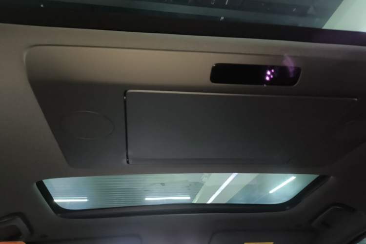 Used Li Auto L8 2023 Max model Headliner