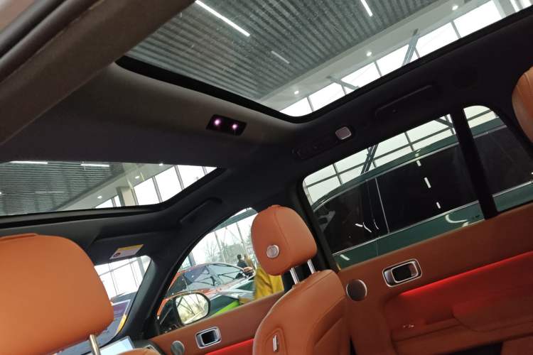 Used Li Auto L8 2023 Pro Model Headliner