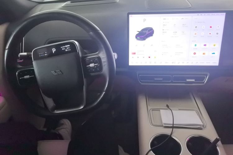 Used Li Auto L8 2023 Pro Model Interior 2