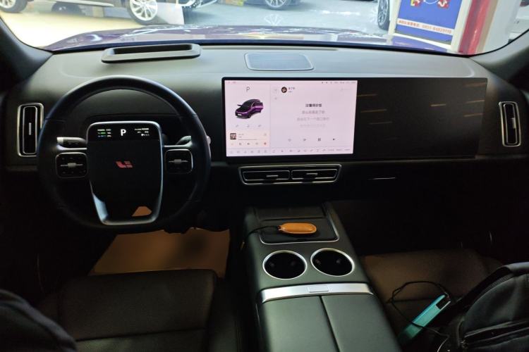 Used Li Auto L8 2023 Air model Interior 2
