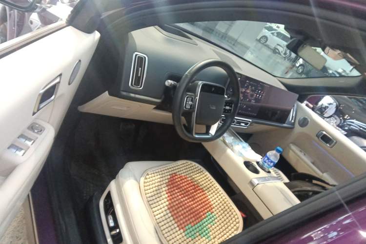 Used Li Auto L8 2023 Max model Interior 3
