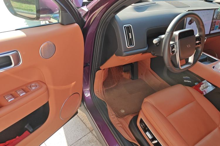 Used Li Auto L8 2023 Pro Model Interior 3