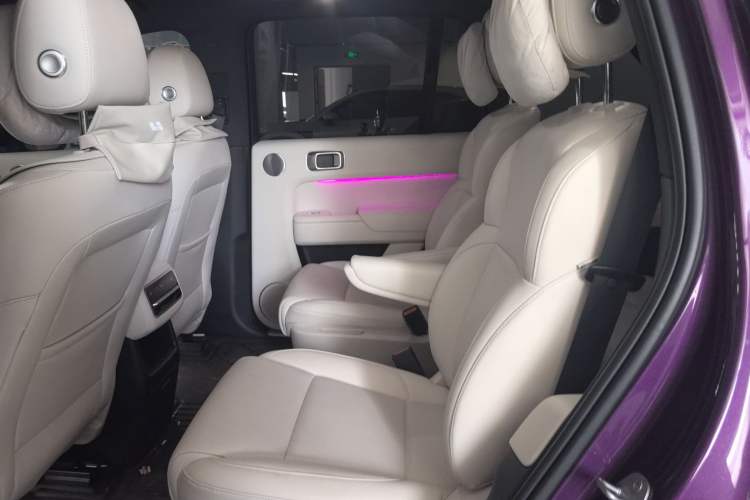 Used Li Auto L8 2023 Pro Model Interior 4