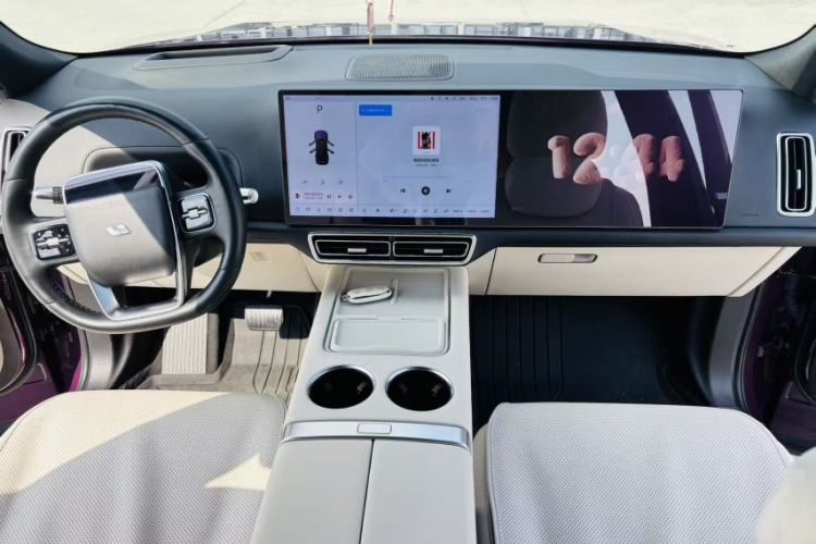 Used Li Auto L8 2023 Pro Model Interior 5