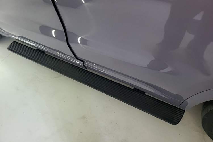 Used Li Auto L8 2023 Pro Model Left Side Sill