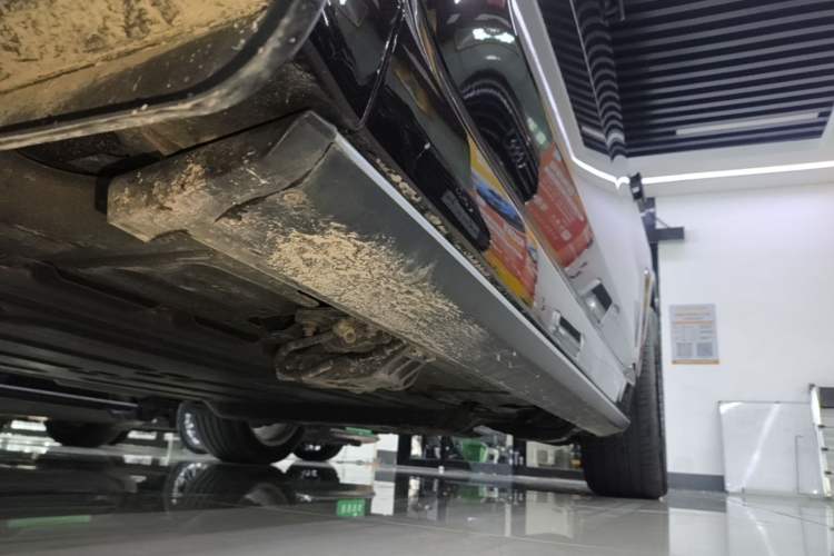 Used Li Auto L8 2023 Max model Left Side Sill