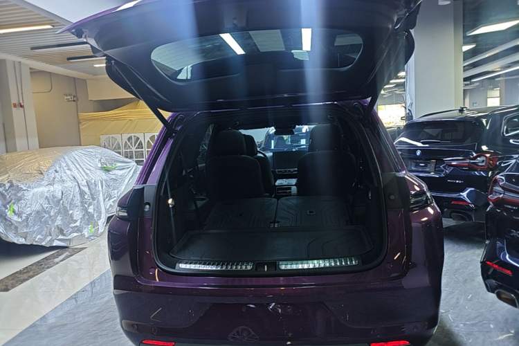 Used Li Auto L8 2023 Air model Trunk