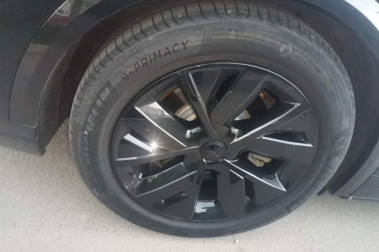 Used Li Auto L8 2023 Pro Model Exterior 8