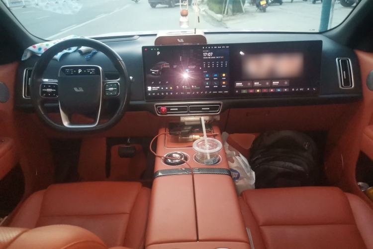 Used Li Auto L8 2023 Pro Model Interior 2