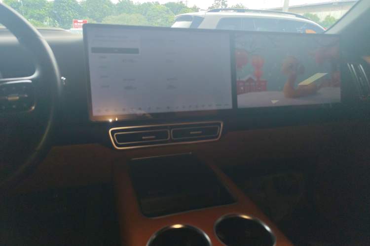 Used Li Auto L8 2023 Pro Model Audio And AC Panel