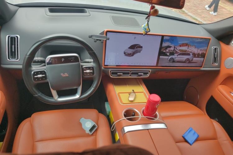 Used Li Auto L8 2023 Max model Center Console