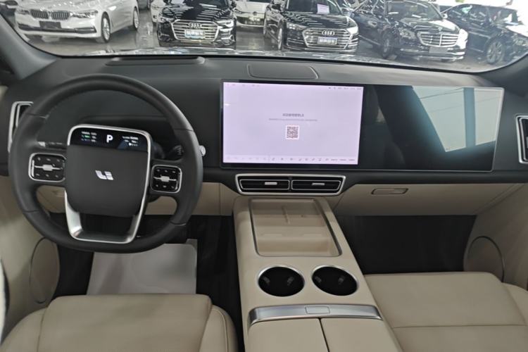 Used Li Auto L8 2023 Pro Model Center Console